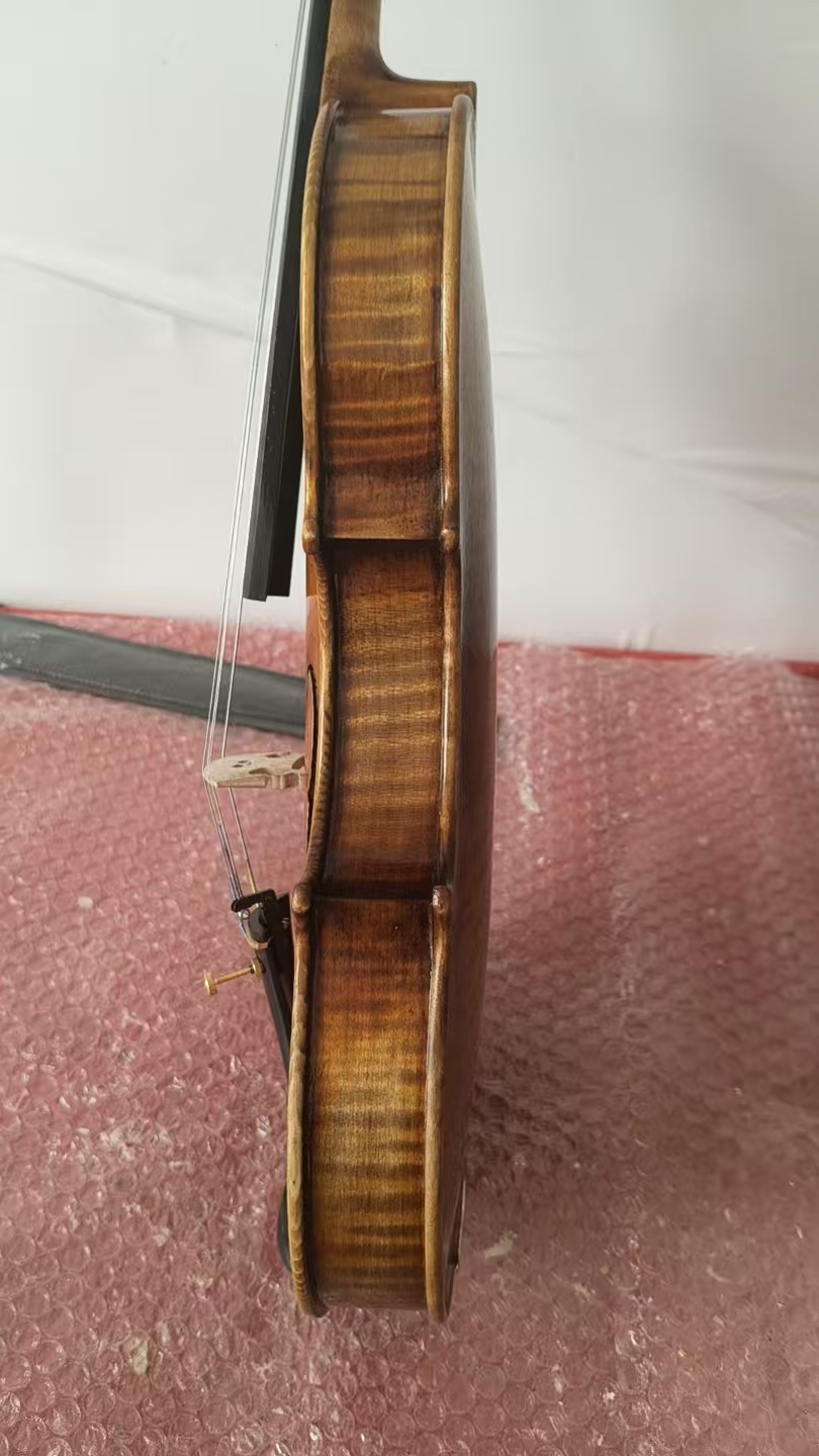 Strong tone Amati 1566 model H - L Musical Instrument incelemesi ve fiyatı